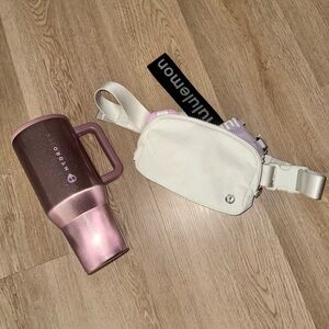 🆕NWOT LULULEMON Everywhere Belt Bag 1L